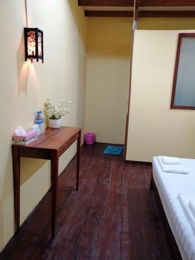 Sayyaphone Guesthouse Thakho Bagian luar foto